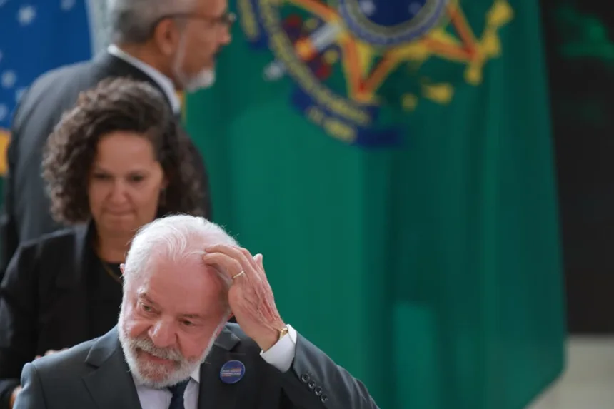 lula-deve-enfrentar-desgaste-na-base-por-modelo-do-fim-da-escala-6×1
