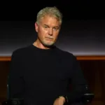 falecido-na-ultima-quinta,-eric-dane-deixa-mensagem-para-as-filhas-em-video