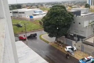 dupla-e-presa-apos-assaltar-motorista-de-app-e-presa-durante-perseguicao-aerea-em-goiania