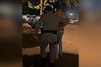 enteada-aciona-pm-apos-padrasto-derrubar-parede-de-casa-e-ameacar-familia-em-goiania