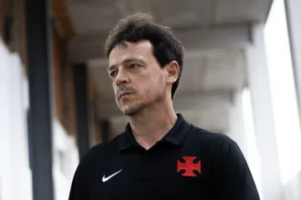 apos-derrota-no-classico-contra-o-fluminense,-vasco-anuncia-demissao-de-fernando-diniz