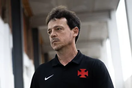 apos-derrota-no-classico-contra-o-fluminense,-vasco-anuncia-demissao-de-fernando-diniz