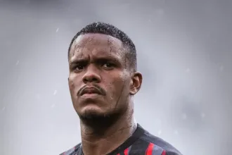 jogador-do-bragantino-leva-bronca-de-mae-e-esposa-e-pede-perdao-por-declaracao-machista