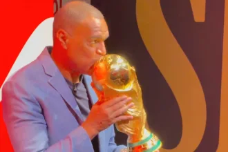 taca-da-copa-mundo-inicia-tour-pelo-brasil-com-pentacampeao-como-anfitriao