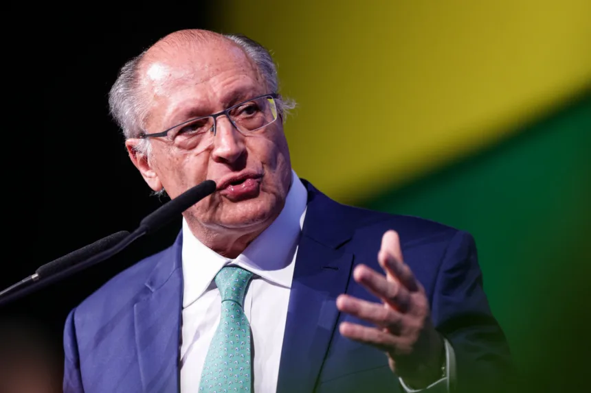 alckmin-diz-que-brasil-foi-o-maior-beneficiado-por-nova-tarifa-de-trump