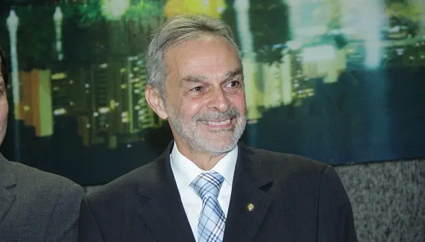 braco-direito-de-iris-reage-a-ida-de-ana-paula-para-o-pl-e-se-mantem-no-mdb