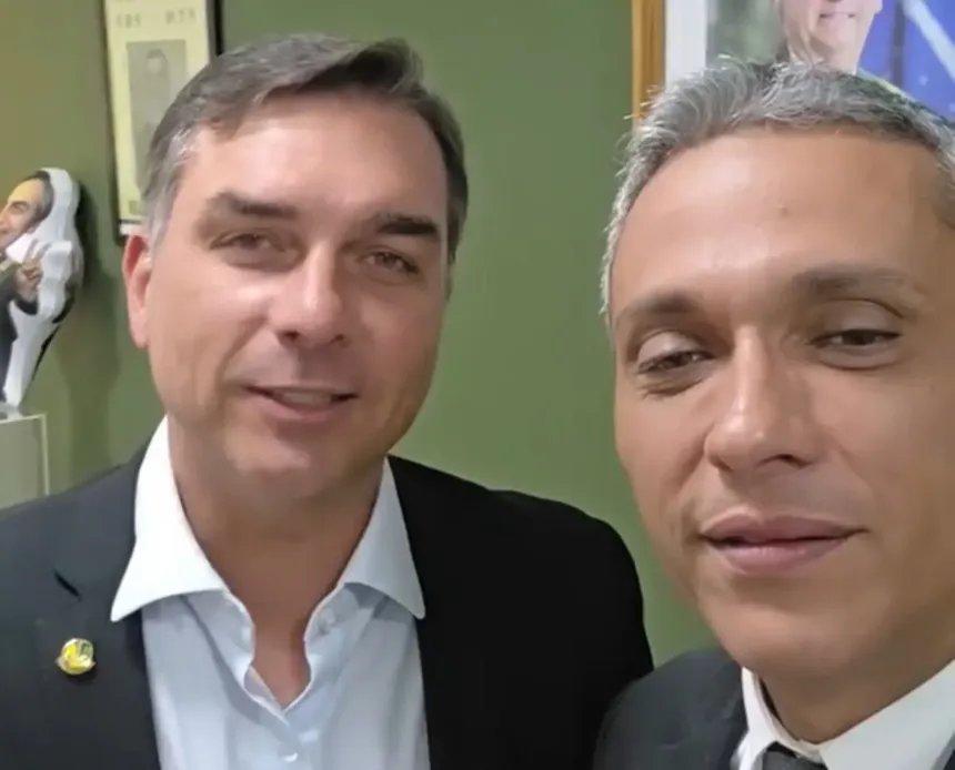 em-meio-a-racha-no-pl,-flavio-bolsonaro-respalda-pre-candidatura-de-gayer-ao-senado