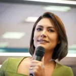 pl-mulher-divulga-nota-para-desmentir-conversa-atribuida-a-michelle-com-professor-alcides