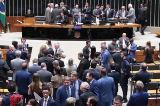 camara-aprova-pl-antifaccao-com-endurecimento-de-penas-e-barra-taxacao-de-bets