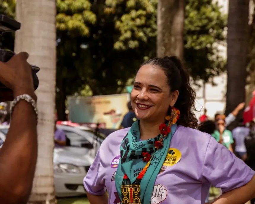 cintia-(psol)-cola-em-boulos-em-goiania  para-fortalecer-pre-candidatura-ao-governo