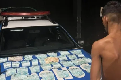 funcionario-furta-r$-100-mil-que-patroa-escondia-debaixo-do-colchao-em-goiania