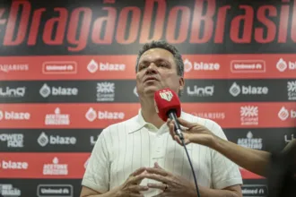 adson-batista-critica-atuacao-mesmo-apos-classificacao:-“eu-nao-vi-um-jogo-de-futebol-profissional”