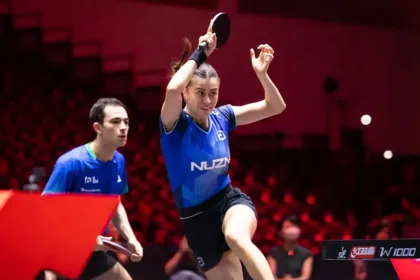 hugo-calderano-e-bruna-takahashi-avancam-a-final-do-mundial-de-tenis-de-mesa