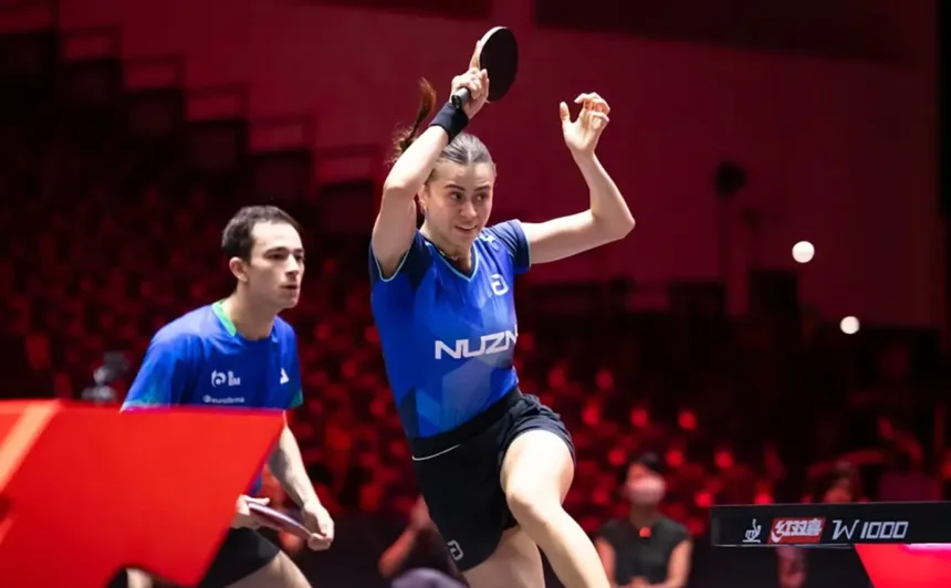 hugo-calderano-e-bruna-takahashi-avancam-a-final-do-mundial-de-tenis-de-mesa