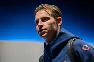 frenkie-de-jong-sofre-lesao-e-desfalca-barcelona-por-mais-de-um-mes