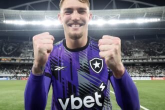 estilo-‘goleiro-linha’,-papo-com-neto-e-pressao-da-torcida-do-botafogo:-leo-linck-abre-o-jogo-–-fogaonet