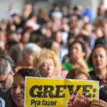 professores-e-servidores-da-rede-estadual-de-educacao-entram-em-greve-em-mg-–-estado-de-minas