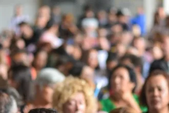 professores-e-servidores-da-rede-estadual-de-educacao-entram-em-greve-em-mg-–-estado-de-minas