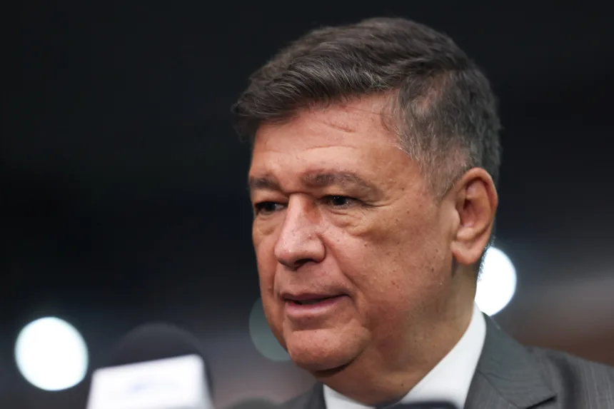 em-video,-presidente-da-cpmi-do-inss-defende-votacao-sobre-lulinha.-veja-video