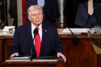 trump-manda-orgaos-federais-dos-eua-deixarem-de-usar-ia-da-anthropic,-rival-da-openai