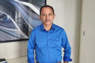 caneta-azul:-manoel-gomes-estaria-morando-de-favor-apos-prejuizo-de-r$-7-milhoes;-equipe-se-pronuncia