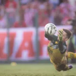 com-tadeu-protagonista,-goias-confirma-vaga-na-final-do-goianao