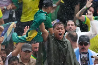 “acorda-brasil”-reune-bolsonaristas-em-atos-pelo-brasil-neste-1o/3