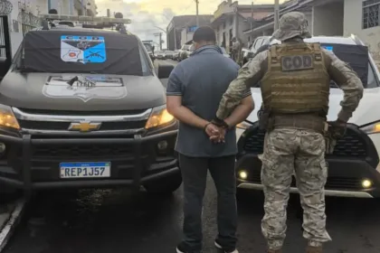 motoristas-e-batedor-sao-presos-suspeitos-de-roubar-carretas-em-goias