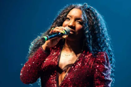 cantora-adriana-araujo-entra-em-coma-apos-aneurisma-cerebral