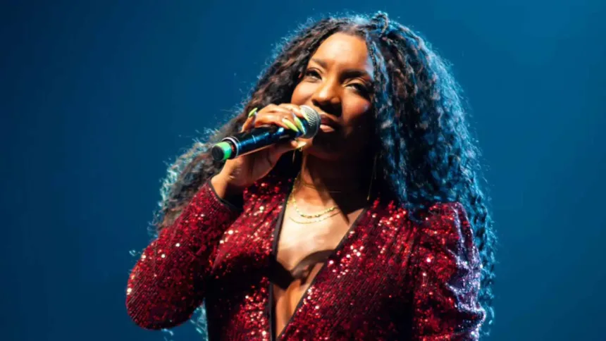 cantora-adriana-araujo-entra-em-coma-apos-aneurisma-cerebral