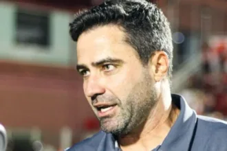 lacerda-valoriza-classificacao-e-a-oferece-ao-presidente-adson-batista,-que-perdeu-sua-mae