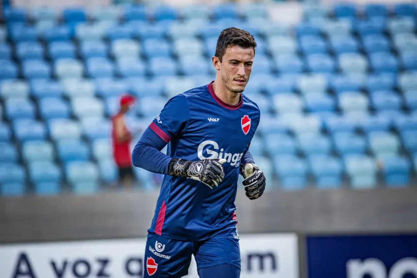 airton-se-despede-do-vila-nova-e-fala-que-saida-do-clube-foi-“inesperada”