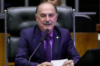 zacharias-calil-se-acerta-com-mdb-depois-de-colocar-um-pe-fora-da-base