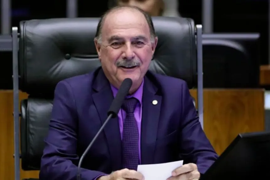 zacharias-calil-se-acerta-com-mdb-depois-de-colocar-um-pe-fora-da-base