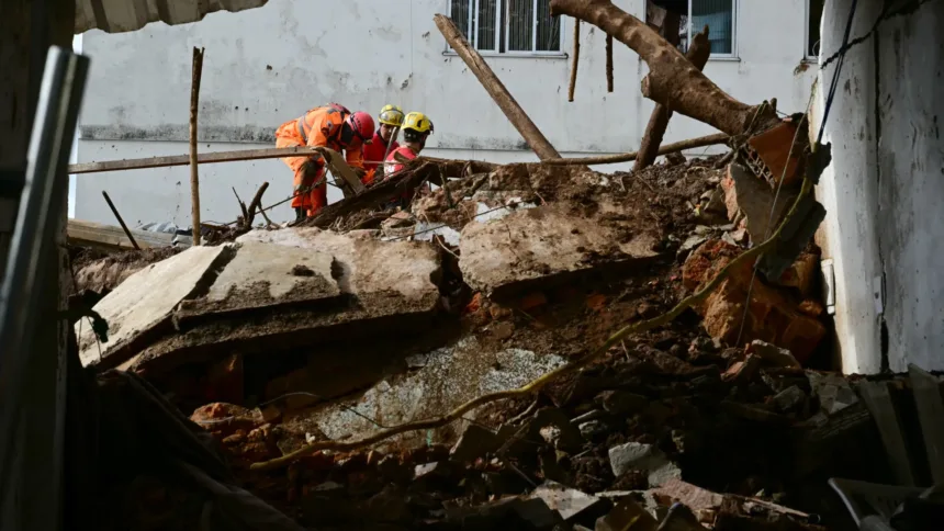 porteirinha-(mg)-retira-moradores-de-casa-apos-risco-de-rompimento-de-barragem-de-captacao-de-agua