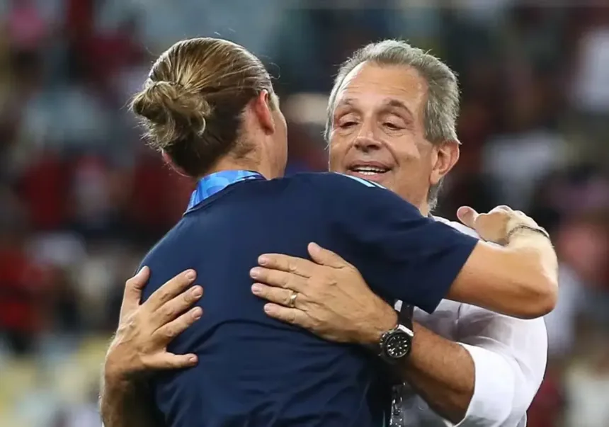 presidente-do-flamengo-explica-demissao-de-filipe-luis-e-afirma:-“meu-compromisso-e-com-o-flamengo”