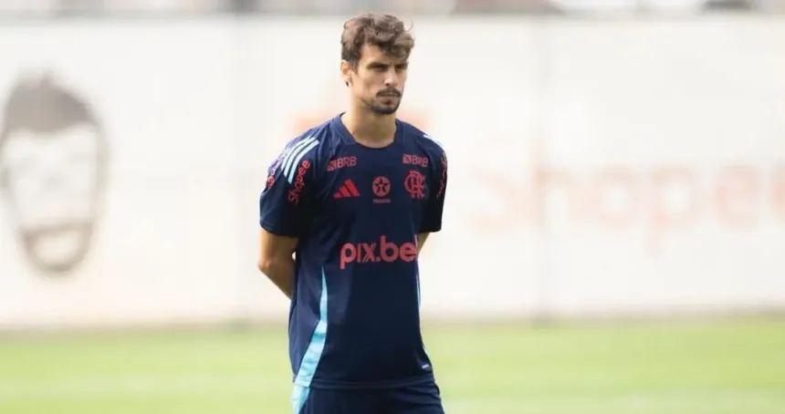 apos-filipe-luis,-rodrigo-caio-deixa-comissao-do-flamengo