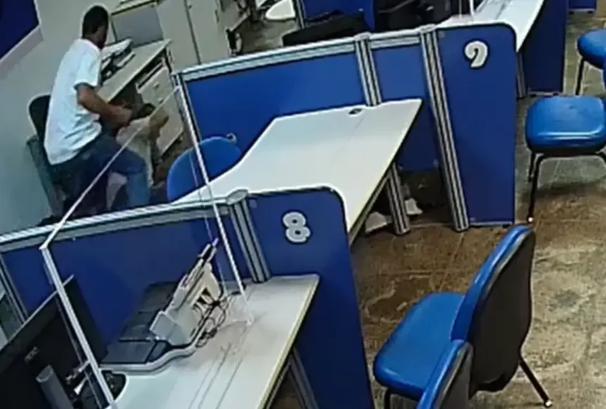 policial-civil-agride-servidor-do-inss-dentro-de-agencia-em-goiania;-video