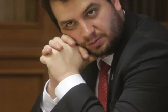 moraes-manda-filipe-martins-voltar-para-cadeia-publica-no-parana-–-r7