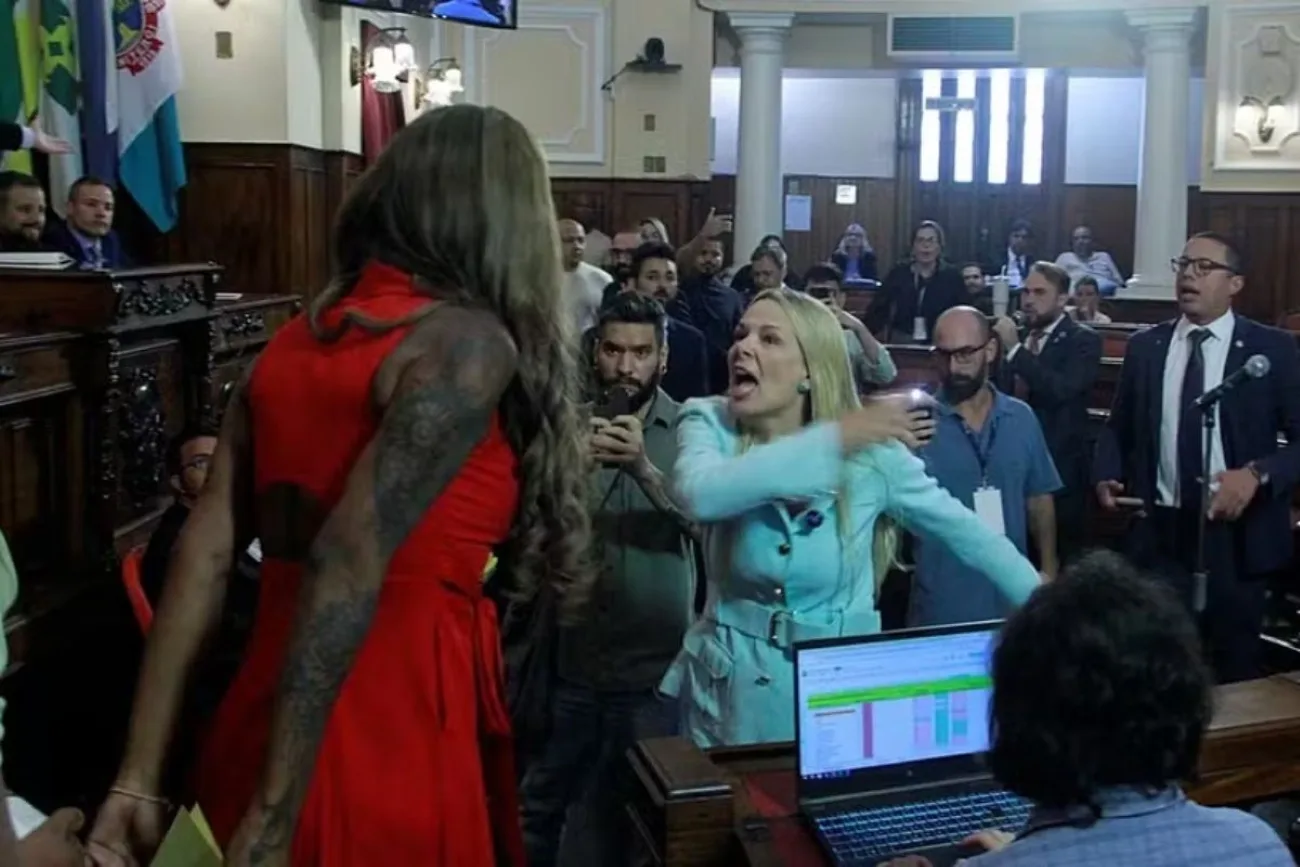 vereadoras-batem-boca-sobre-homenagem-a-cantora-ludmilla:-“e-crime-ser-branco”