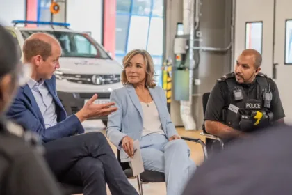 ‘cria’-do-atheneu-faz-carreira-como-policial-na-inglaterra-e-se-encontra-com-principe-william