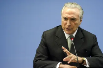temer-avisa-a-aliados-que-nao-disputa-o-planalto