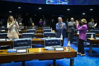 aumento-gradual-da-licenca-paternidade-vai-a-sancao-presidencial-–-senado-federal