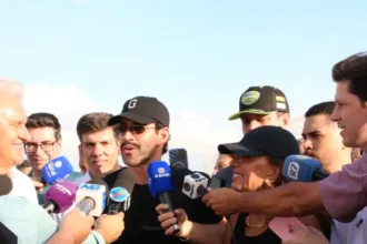 gusttavo-lima-reforca-carinho-pelo-vila-nova-ao-falar-sobre-possivel-investimento