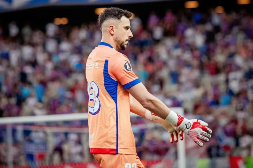 conheca-o-goleiro-helton-leite,-que-esta-acertado-com-o-vila-nova-para-o-decorrer-da-temporada