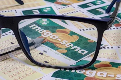 por-7-minutos-de-atraso,-idoso-quase-perde-r$-180-mil-de-bolao-da-mega-sena-em-goiania