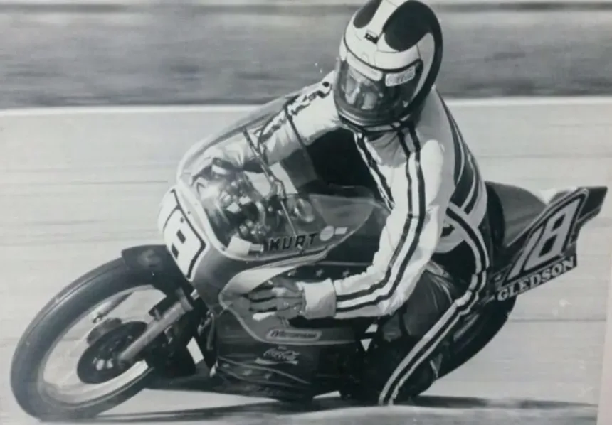 falta-de-orelhoes-com-cartao-telefonico-ameacou-1o-motogp-em-goiania,-diz-jornalista