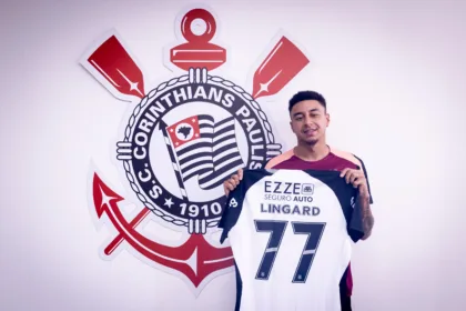 corinthians-anuncia-a-contratacao-de-ex-atacante-do-manchester-united