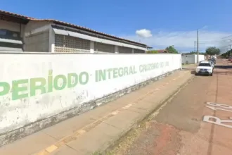 estudante-e-esfaqueado-por-suposto-namorado-na-porta-da-escola-em-valparaiso