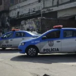 tres-pms-sao-presos-por-roubo-de-celulares-durante-abordagem-no-rio